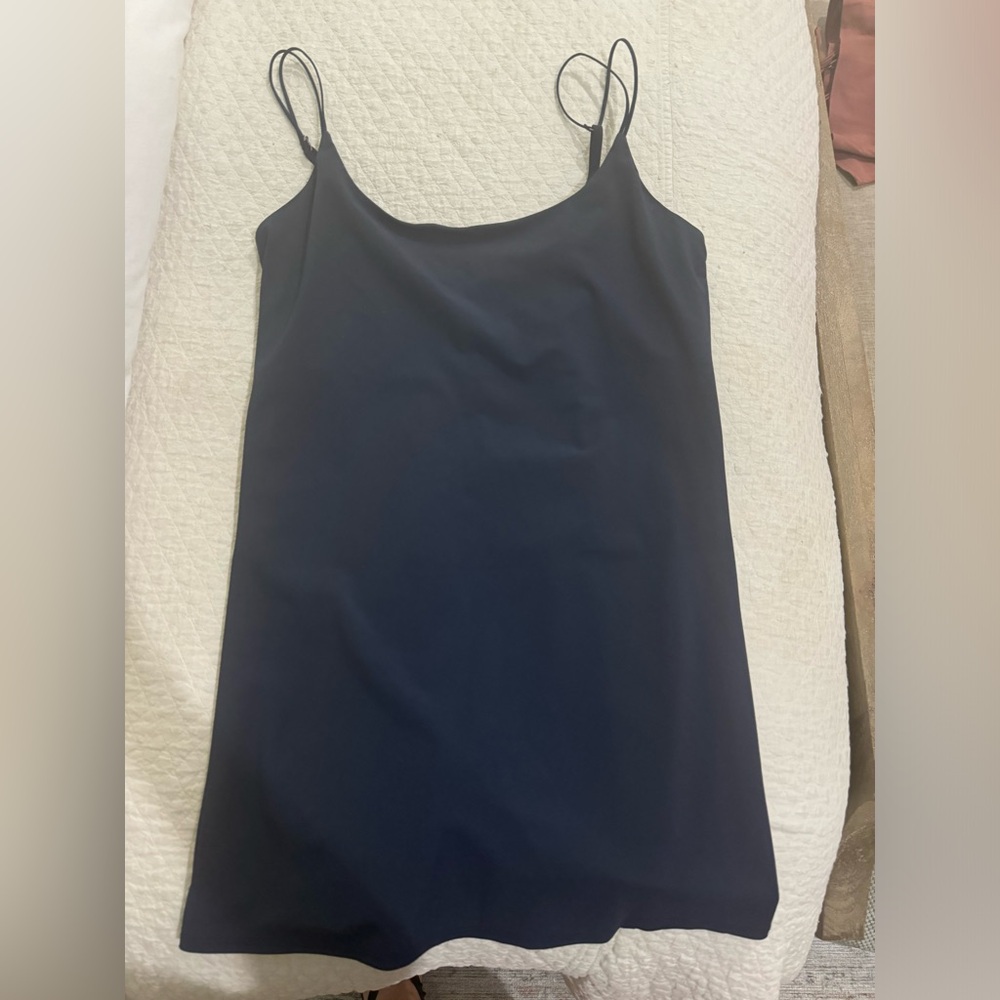 Abercrombie and finch traveler dress /athletic dress